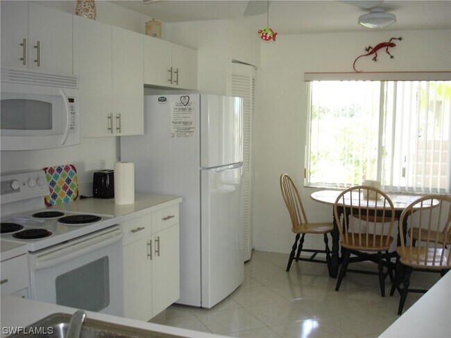 Building Photo - 452 Belina Dr