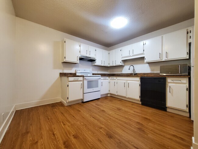 Foto del edificio - 1016 Jessamine Trail