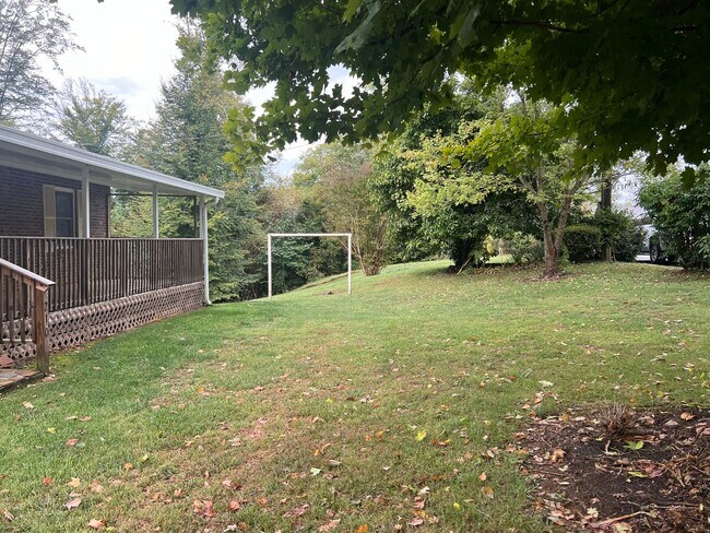 Building Photo - 3bedroom 1bath in Central Jonesborough