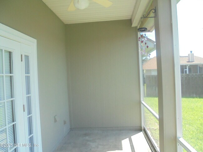 Building Photo - 12162 Millford Ln N
