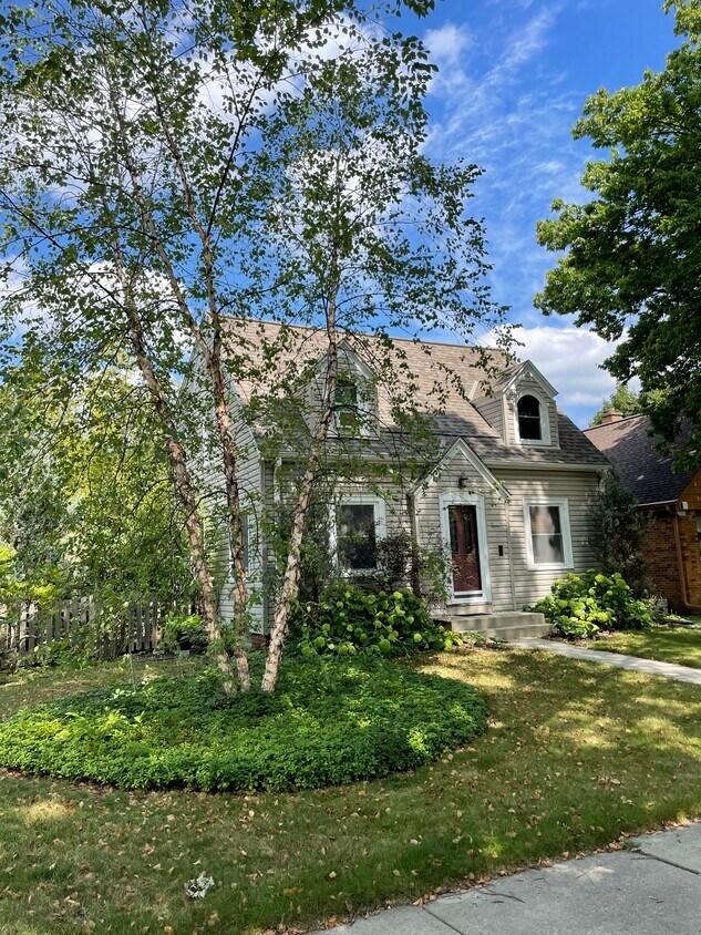 Front of home - 8220 Currie Ave