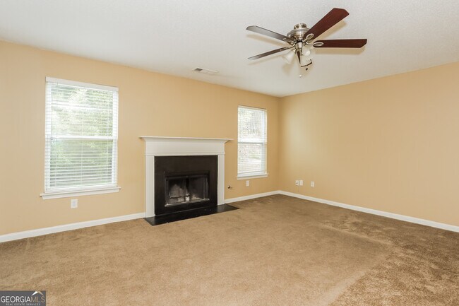 Foto del edificio - 5002 Serenity Point Ln