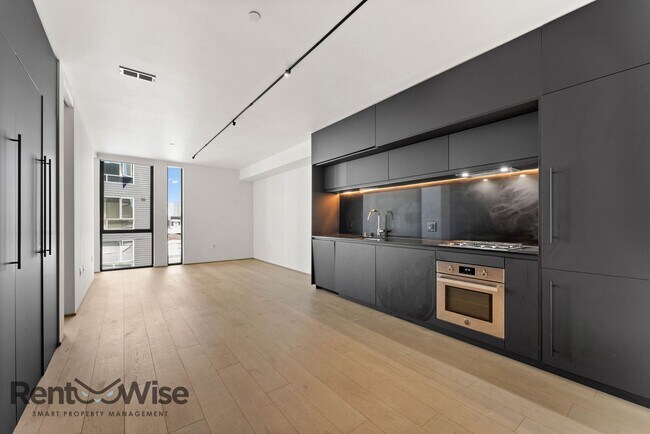 Foto del edificio - 241 10th St