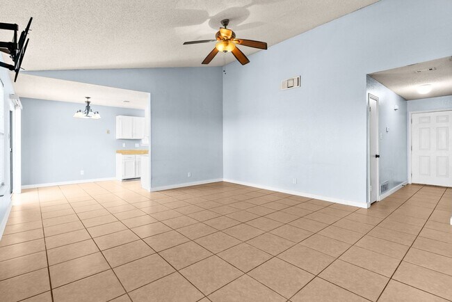 Foto del edificio - 2601 Hemlock Drive