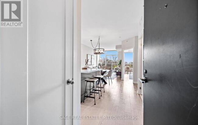 Photo du bâtiment - 8-528 Fieldway Rd