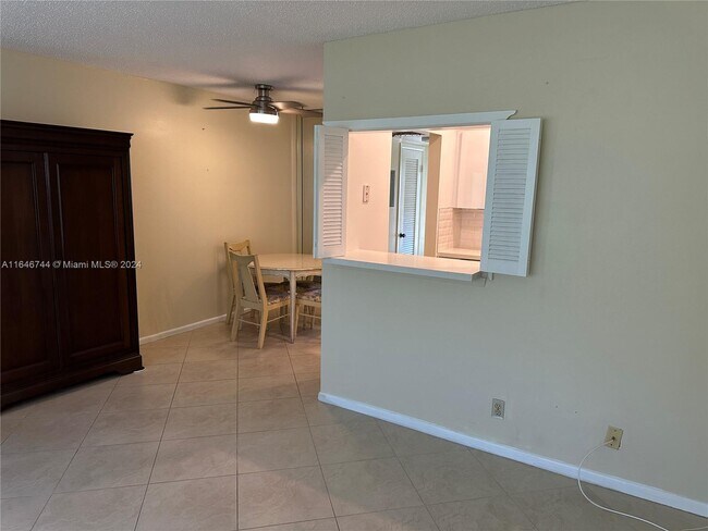Building Photo - 502 Tilford Dr