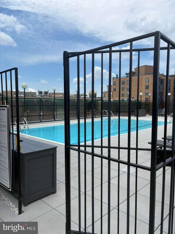 Foto del edificio - 1420 N St NW