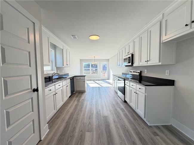 Foto del edificio - 106 Charlie Wy