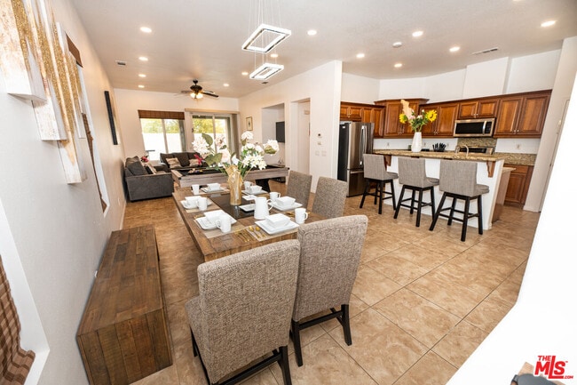 Foto del edificio - 84226 Canzone Dr