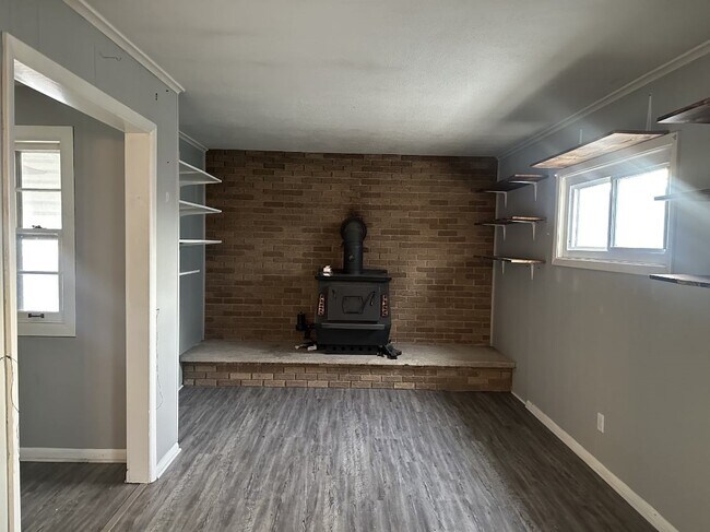 Foto del edificio - 610 Salisbury Rd