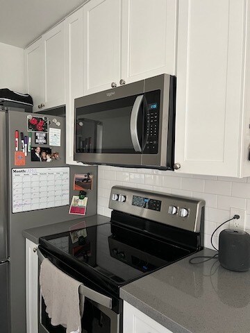 Kitchen Stove - 1311 High St