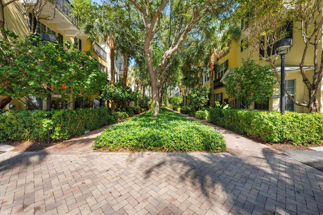 341 S Bromeliad, West Palm Beach, FL 33401 Townhome Rentals in West Palm Beach FL