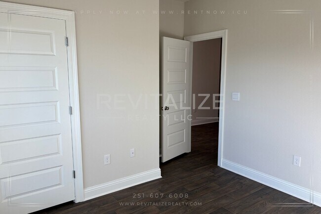 Building Photo - Smart & Spacious New Home – Foley, AL