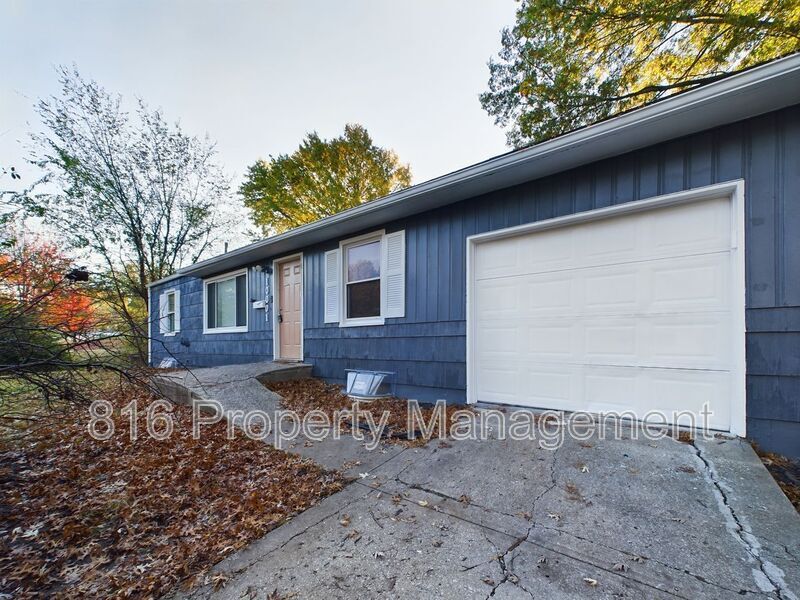 Foto principal - 10001 Bellaire Ave