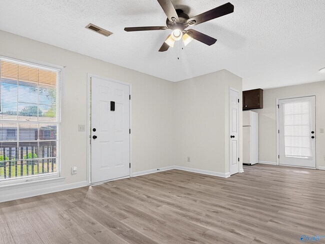 Building Photo - 6209 Friar Tuck Dr NW