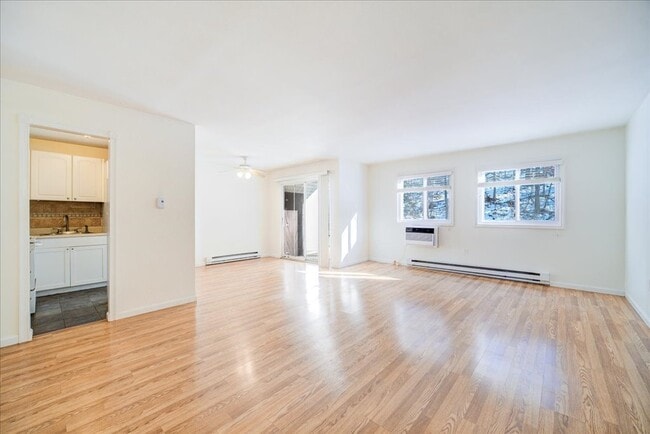 Building Photo - 45 Scarborough Ln