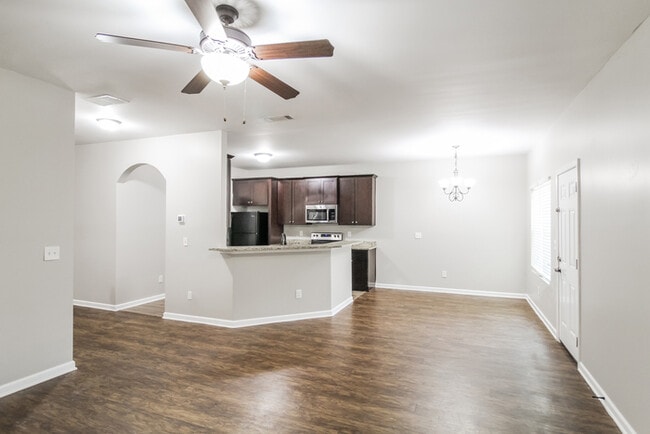 Foto del edificio - 108 Rankin Cir