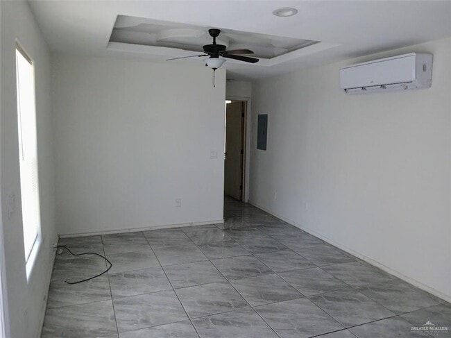 Building Photo - 1012-17 1/2 S 17 1/2 St