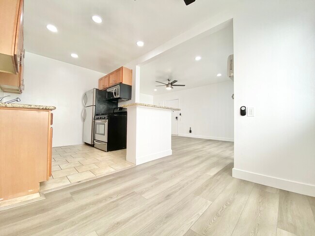 Foto del edificio - 612 Huntley Dr. West Hollywood, CA 90069