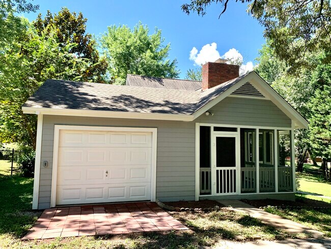 Foto del edificio - 96 E Gate Terrace Ln