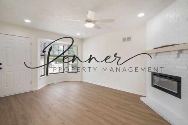 Building Photo - 1711 SW PARKRIDGE Dr