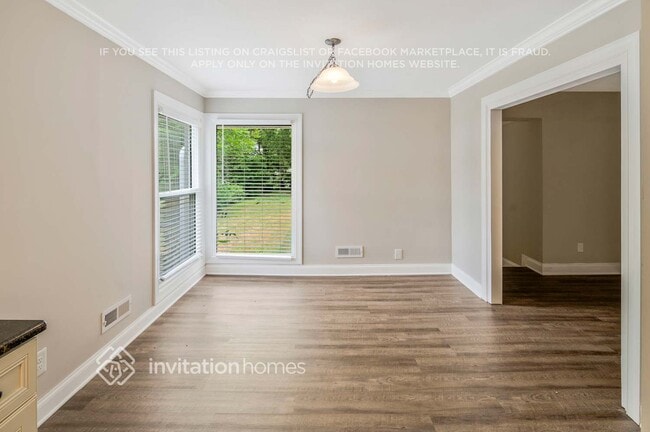 Foto del edificio - 1500 Thompson Ave