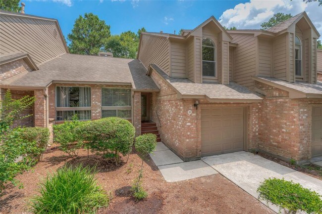 Building Photo - 18 Lakeridge Drive