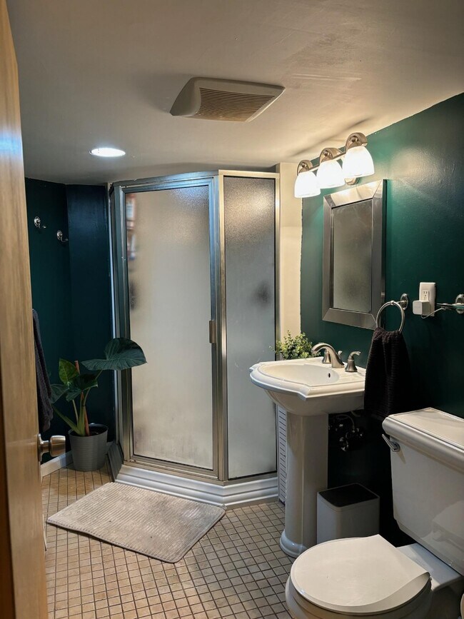 51 Acorn St, Totowa, NJ 07512 House Rental in Totowa, NJ