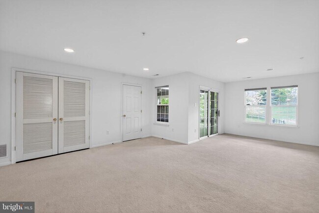 Foto del edificio - 1034 Meandering Way