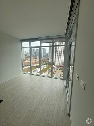 Building Photo - 740 W Fulton St