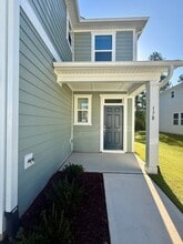 Building Photo - 178 Parker Ln