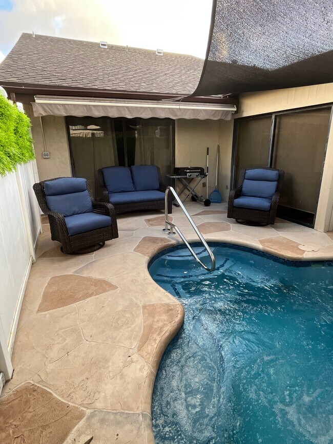 Building Photo - 11878 Suellen Cir