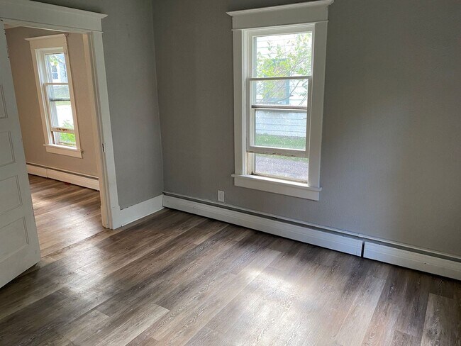 Foto del edificio - 3 Bed 1 Bath Single Family Home in Rhinelander