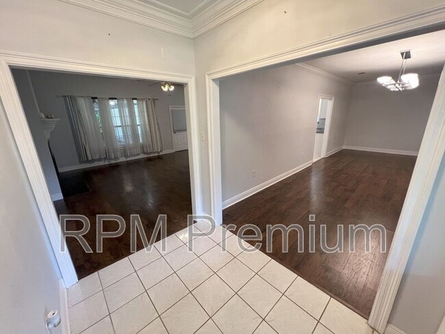 Building Photo - 7850 Greenwell St