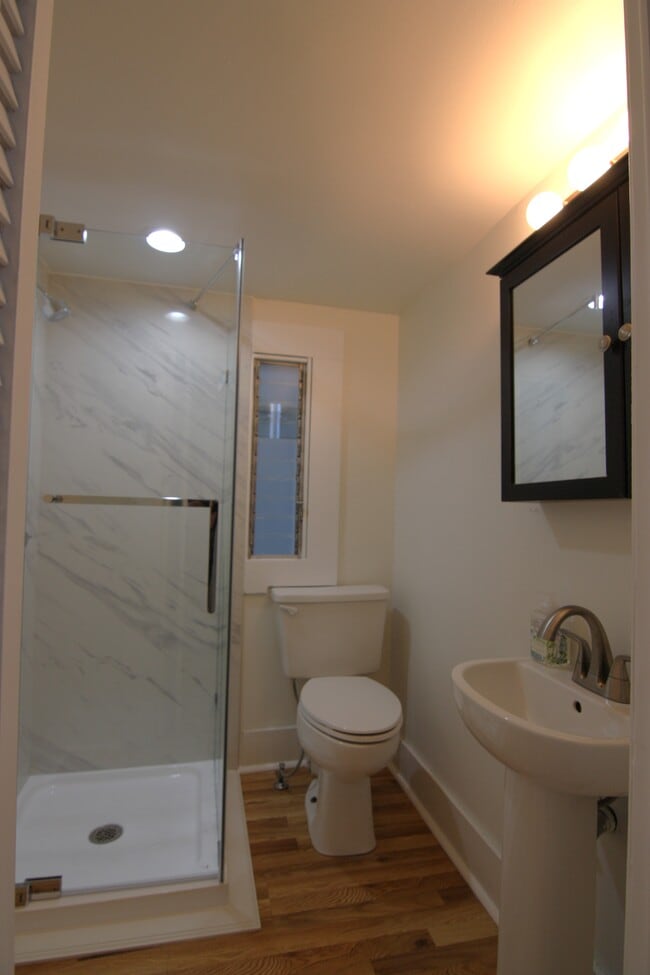 Building Photo - 419 Belvedere St