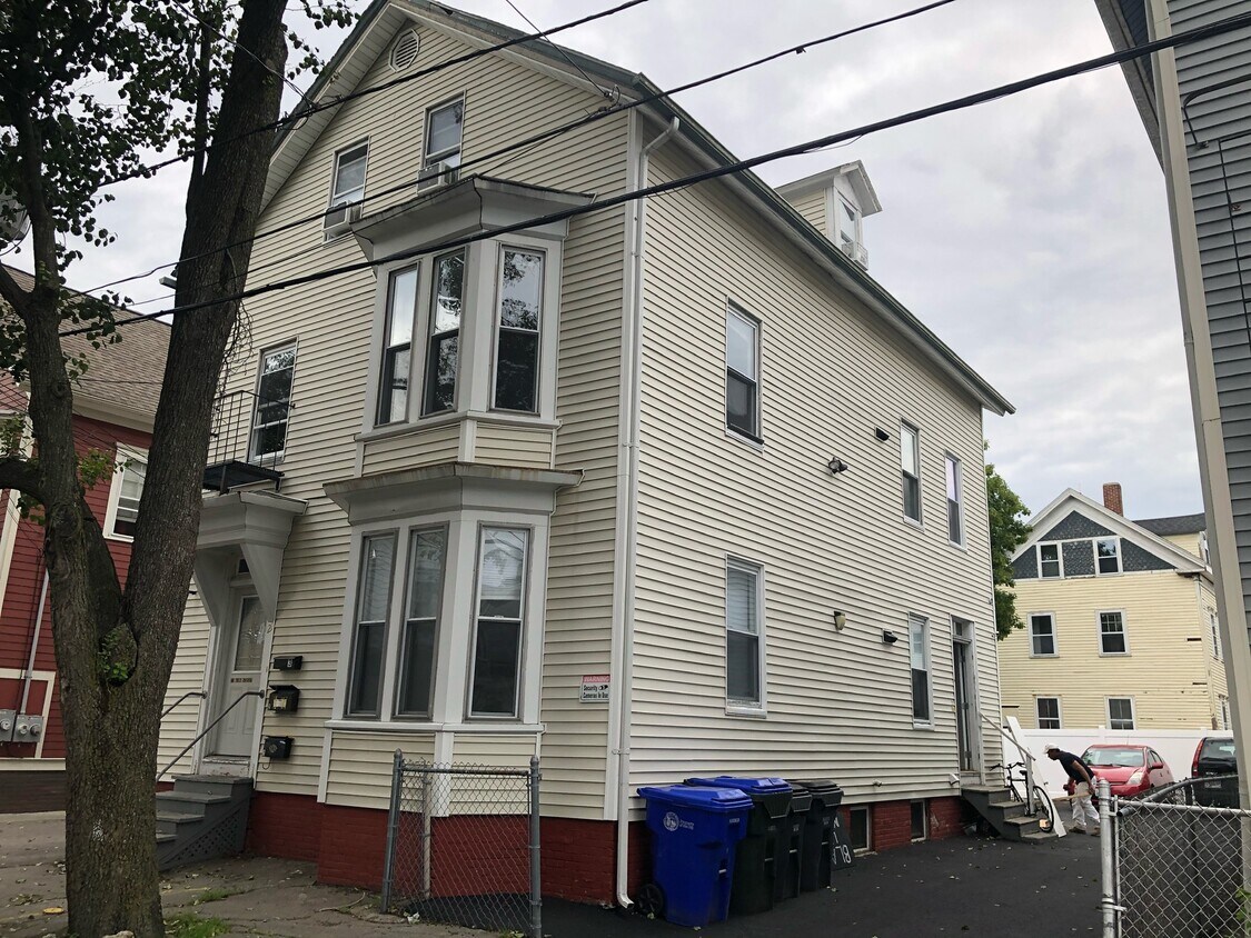 Primary Photo - 21 Alma St