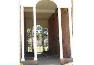 Building Photo - Eastgate Apartments