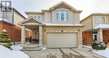 Building Photo - 228 Three Wood Dr