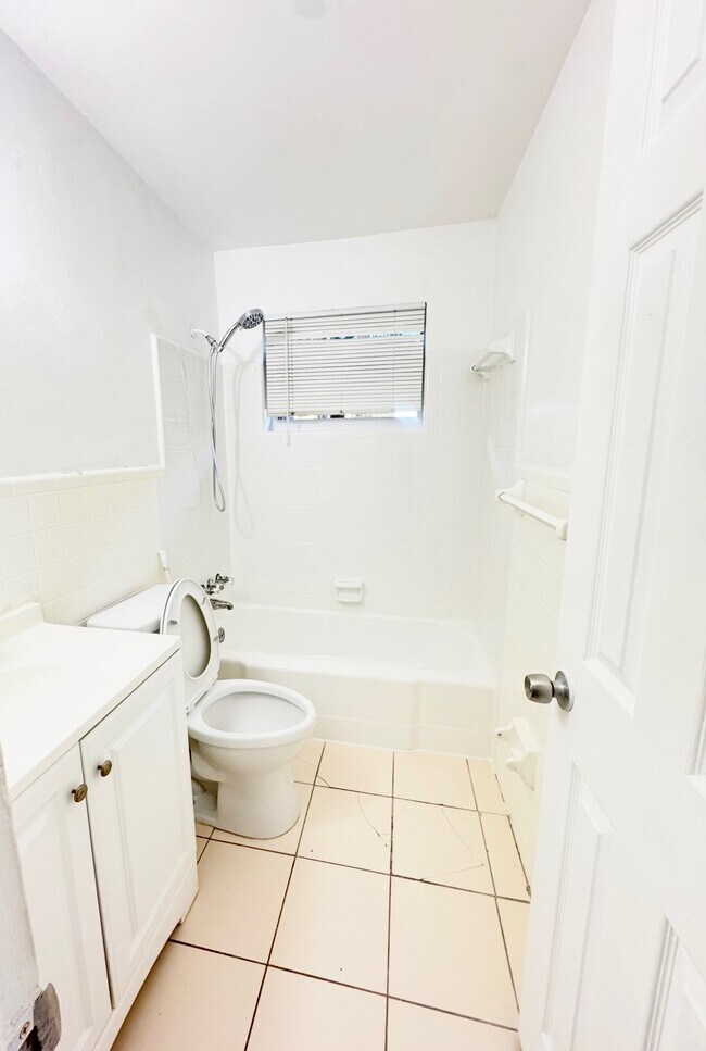 Foto del edificio - 4290 NW 21st Ave