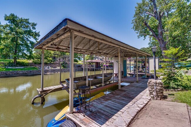 Foto del edificio - 4031 Dakota Trail