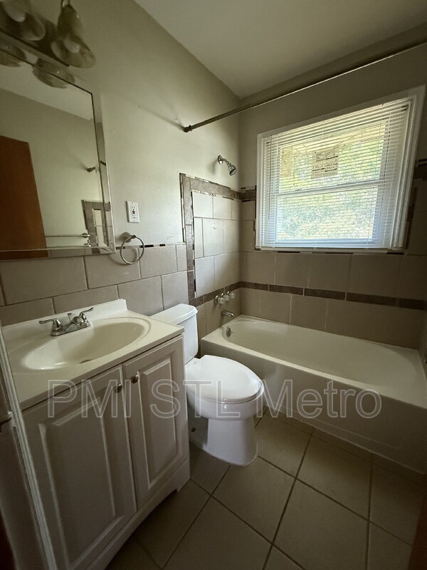 Photo - 223 Midlothian Rd House