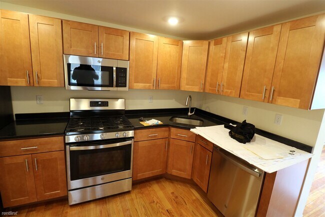 Foto del edificio - 2 br, 1 bath  - 214 W Main St Apt 1