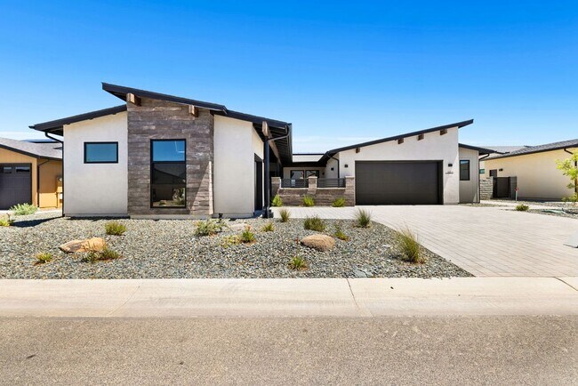 Foto del edificio - 5505 E Edgar Wy