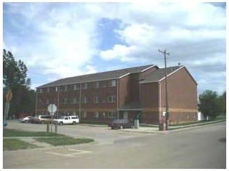 Primary Photo - Evergreen Apartments