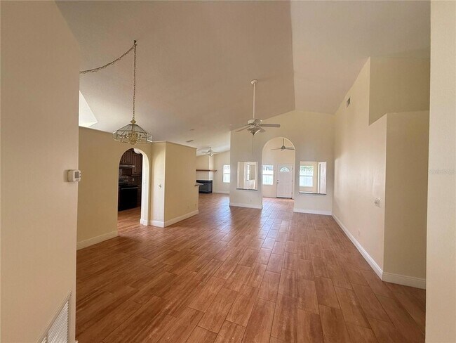 Foto del edificio - 2073 River Park Blvd