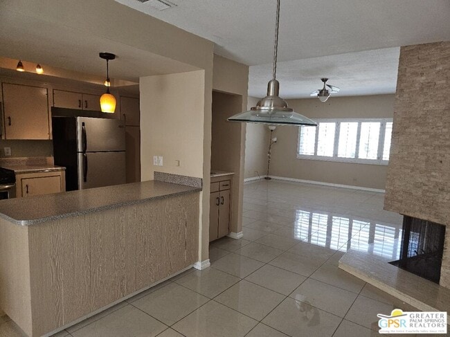 Building Photo - 2518 S Sierra Madre