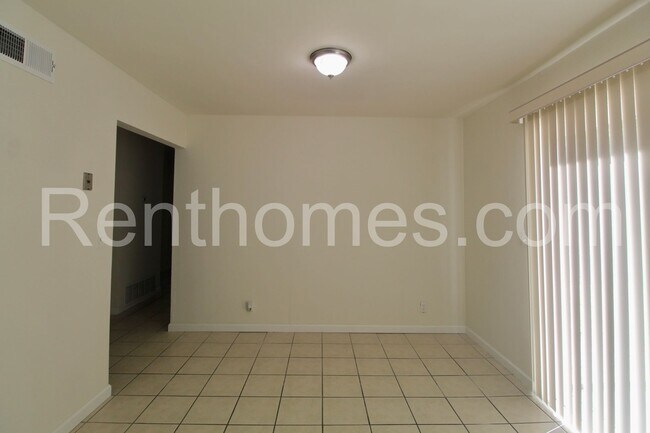 Building Photo - 8957 Bogata Cir