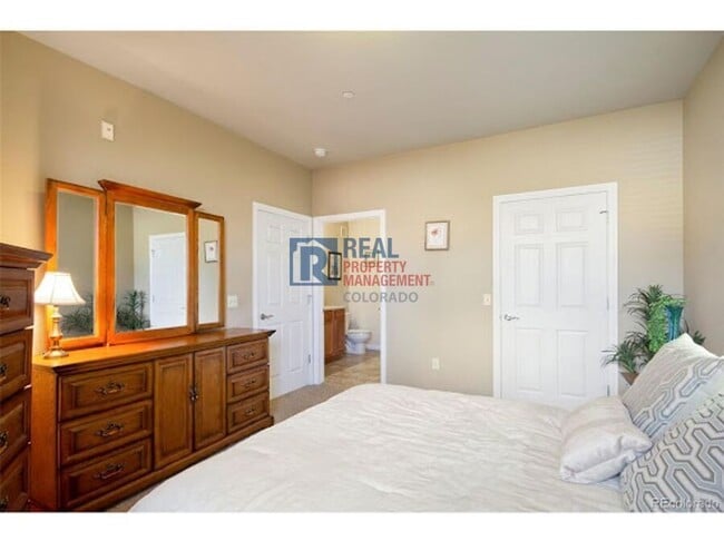 Building Photo - 7222 S Blackhawk St