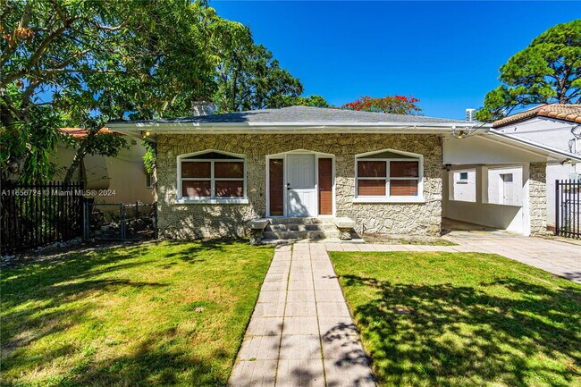 Foto del edificio - 339 SW 18th Terrace
