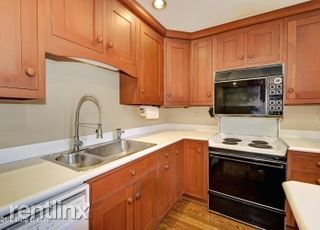 Building Photo - 3 br, 2 bath House - 3300 Morningview Dr